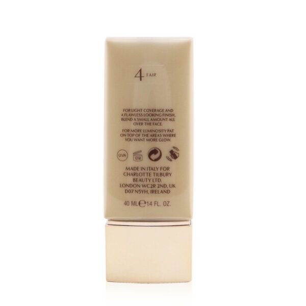 Light Wonder Foundation SPF 15 - # 4 Fair (Fair With Neutral Peach Undertones) - Image 3